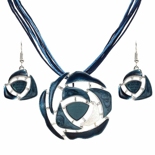 Vintage Enamel Jewelry Set Multilayer Leather Chain Hollow Round Gem Silver Pendant Necklace Earrings Summer Jewelry Sets Women