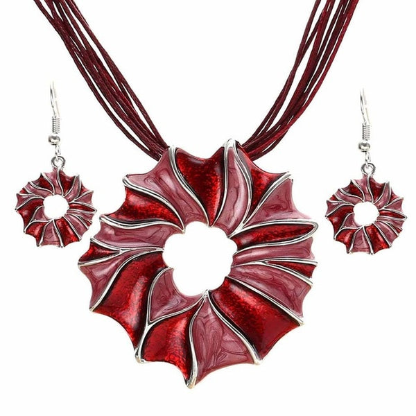 Vintage Enamel Jewelry Set Multilayer Leather Chain Hollow Round Gem Silver Pendant Necklace Earrings Summer Jewelry Sets Women