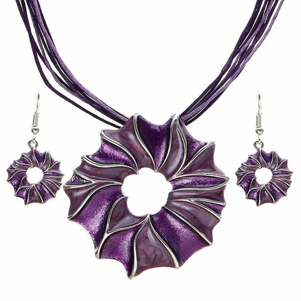 Vintage Enamel Jewelry Set Multilayer Leather Chain Hollow Round Gem Silver Pendant Necklace Earrings Summer Jewelry Sets Women