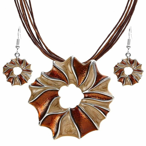 Vintage Enamel Jewelry Set Multilayer Leather Chain Hollow Round Gem Silver Pendant Necklace Earrings Summer Jewelry Sets Women