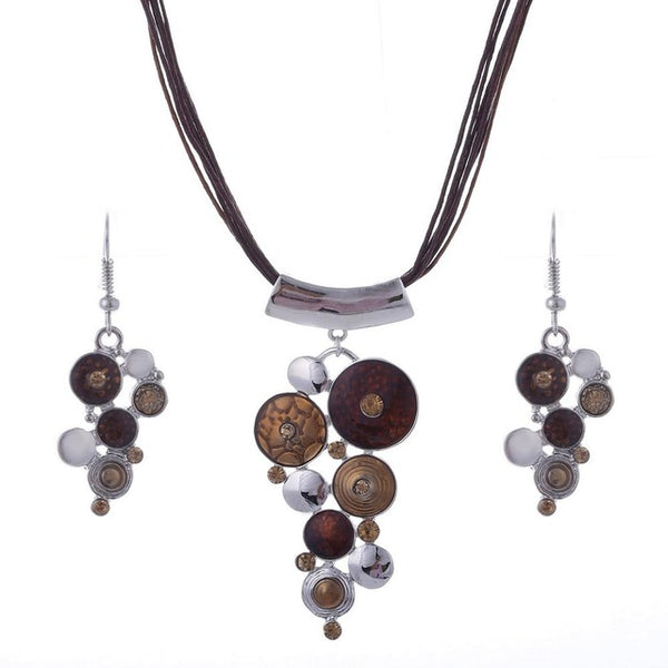 Vintage Enamel Jewelry Set Multilayer Leather Chain Hollow Round Gem Silver Pendant Necklace Earrings Summer Jewelry Sets Women