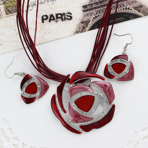 Vintage Enamel Jewelry Set Multilayer Leather Chain Hollow Round Gem Silver Pendant Necklace Earrings Summer Jewelry Sets Women